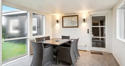 4 bedroom cozy home in Vinderup