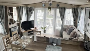 Cabane | Cuisine privée | Réfrigérateur, micro-ondes, four, plaque de cuisson
