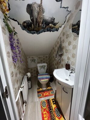 Towels, soap, toilet paper