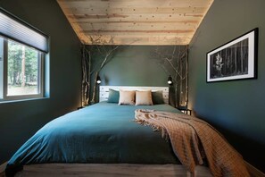 2 chambres, bureau, fer et planche à repasser, lit parapluie