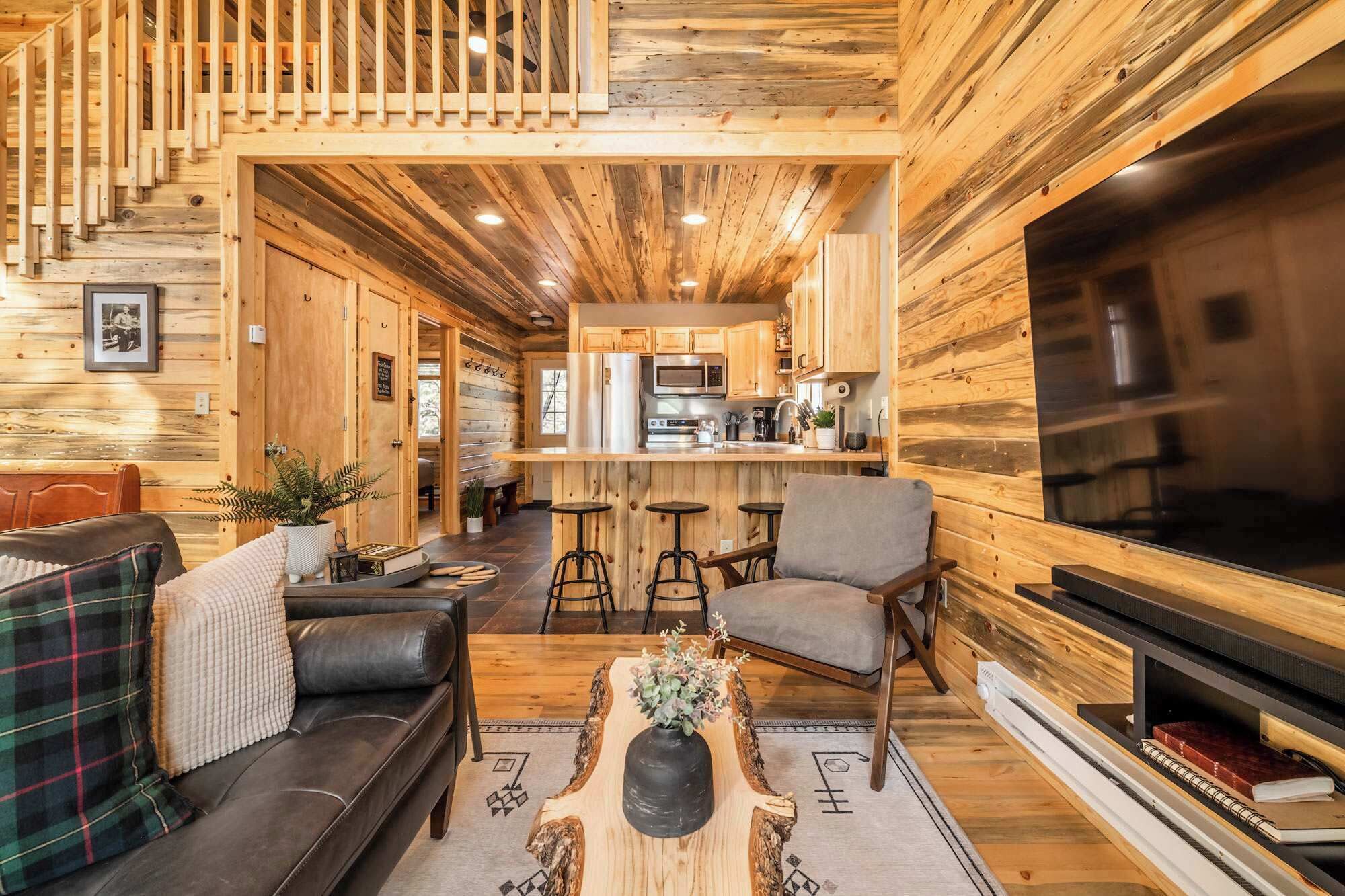 TV, fireplace, offices