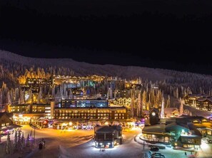 Exterior - Skiers' Doorstep | Priv. Hot Tub & Ski In/Ski Out (Big White Mountain)