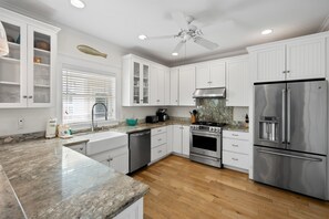 Fridge, microwave, oven, stovetop - A Sea Star by Beach Boutique Rentals (Anna Maria)