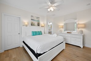 3 Schlafzimmer, Schreibtisch, Bügeleisen/Bügelbrett, kostenloses WLAN