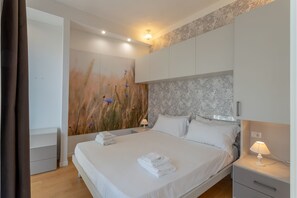 2 bedrooms, iron/ironing board, free WiFi, bed sheets - Good Vibes House  (Firenze)