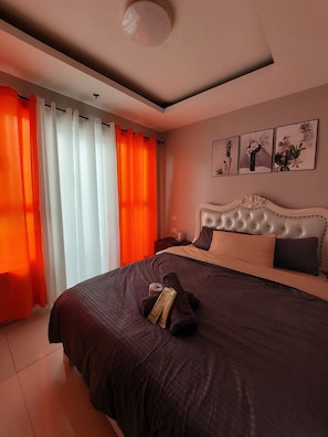 Standard-Apartment, 1 Queen-Bett, Buchtblick | 1 Schlafzimmer, individuell dekoriert, individuell eingerichtet