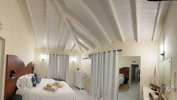 4 bedrooms, WiFi, bed sheets