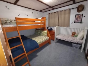 4 chambres, lit parapluie, Wi-Fi, draps fournis