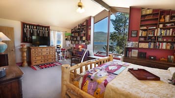 2 habitaciones, tabla de planchar con plancha, cuna de viaje y wifi