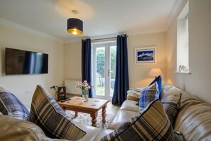 Smart TV, books - Ingledale Apartment Yorkshire Dales National Park 3 Peaks & Lake District (Ingleton)