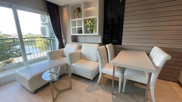 Condo | Área de sala de estar