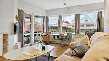 Fernseher, DVD-Player, Stereoanlage