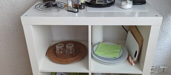 Geräumiges Doppelzimmer mit Bad und Tee/kaffeeecke, Schlafcouch, Zentral Gelegen