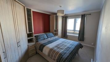 1 bedroom, desk, iron/ironing board, free WiFi