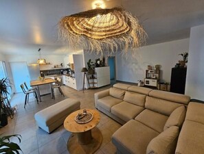 Living area - Maison Neuve Avec Piscine (Saint-André-de-Cubzac)