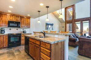 Apartment (3 Bedrooms) | Interior - Spacious Fraser Gem: 7 Mi to Winter Park! (Winter Park)