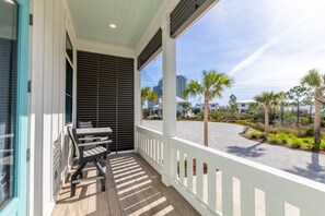 Outdoor dining - BVR 36 - Let's Get Cozy by Liquid Life (Orange Beach)