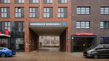 Self parking (EUR 20 per day)