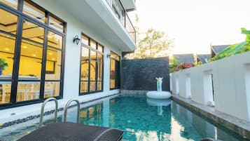 Kolam renang terbuka