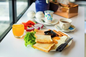 Daily continental breakfast (THB 300 per person)