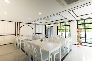 Lobby-Lounge