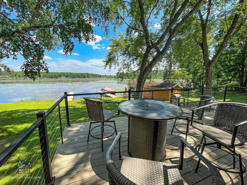 Kamp Kielley on Wilson Lake