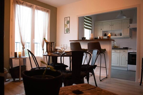 Dining - Moderne Lemoine Idéal Voyages D'affaires (Châteauroux)