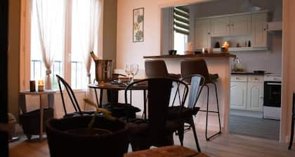 Moderne Lemoine Idéal Voyages D'affaires