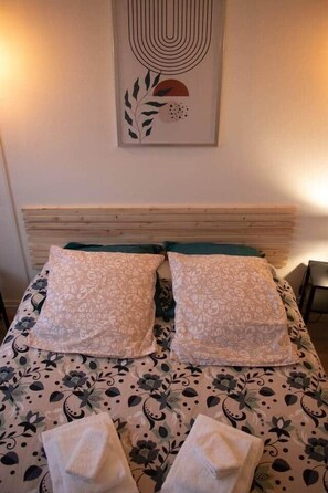 1 chambre, fer et planche Ă repasser, Wi-Fi, draps fournis