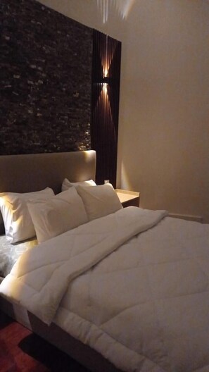 Deluxe Double Room, 2 Bedrooms, Smoking, City View | Free minibar, blackout drapes, free WiFi - Centro Citta Cairo Hotel (Cairo)