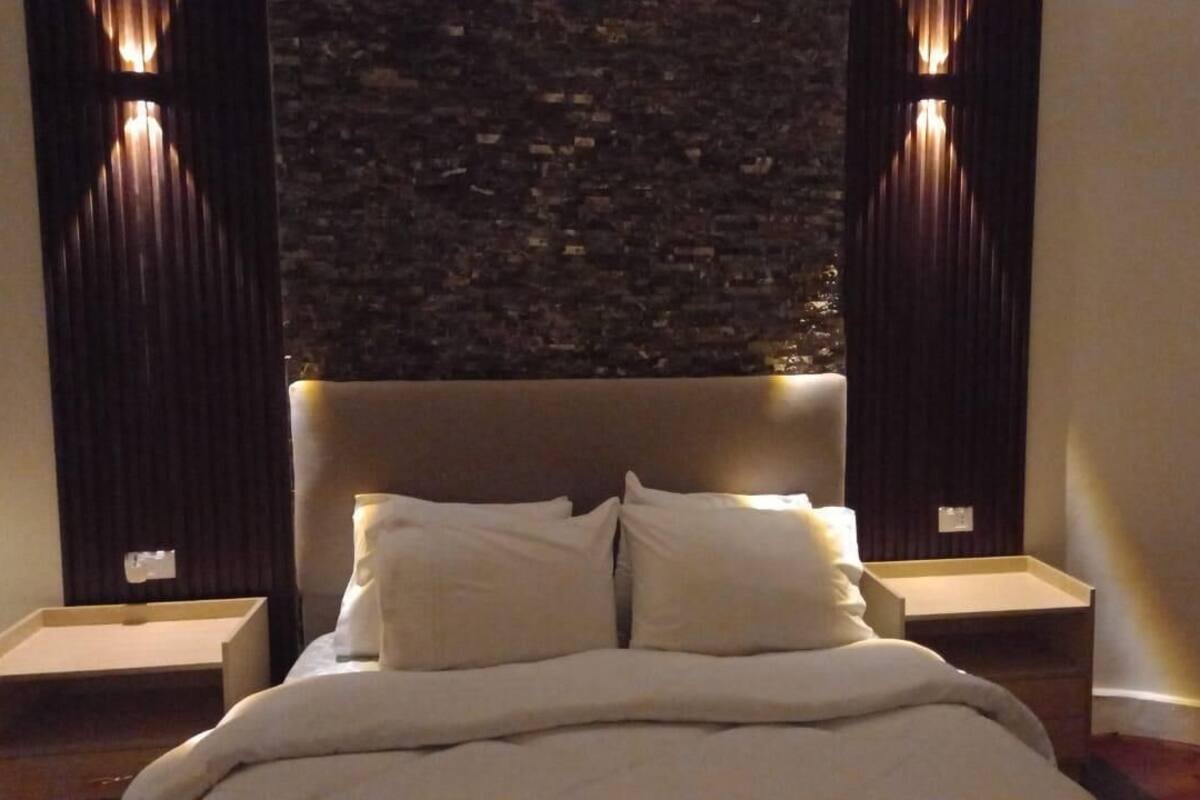 Free minibar, blackout curtains, free WiFi