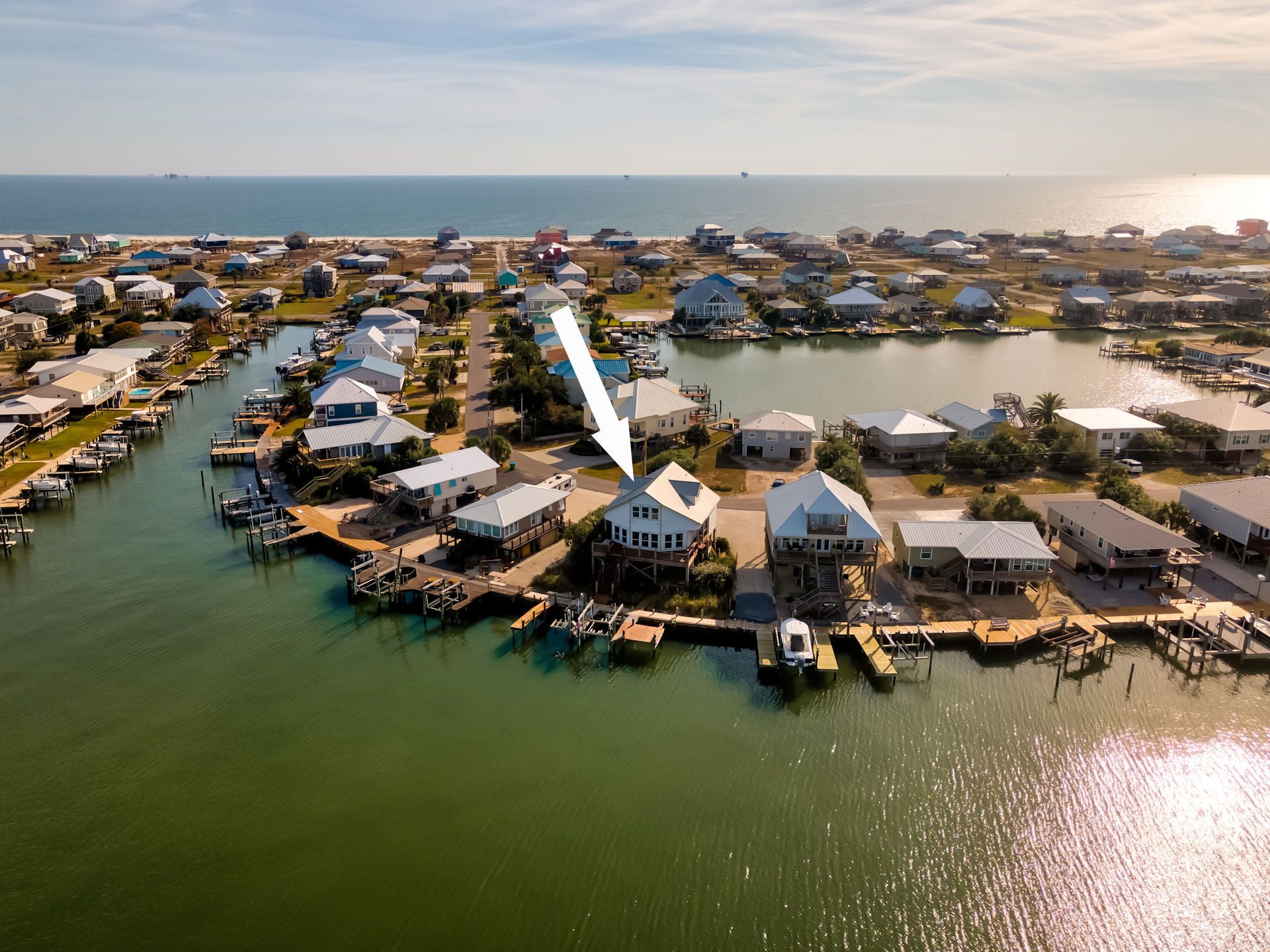 New to Vrbo! "Dues Paid" Waterfront, Boat Dock, 3 Bedrm/2.5 Bath, Sleeps 6
