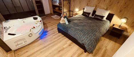1 bedroom, internet, bed sheets