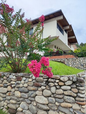 Property grounds - Casa Cumbre: Un hospedaje único en Mérida, con la mejor vista a la Sierra Nevada (Merida)