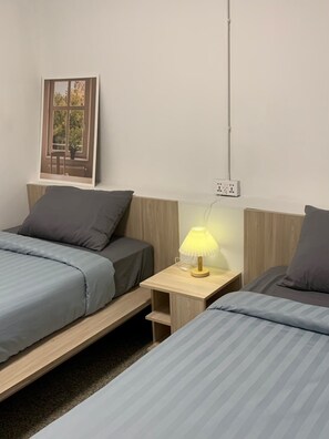 Standard Twin Room (aged 18-65) - Marni BKK Hostel (Bangkok)