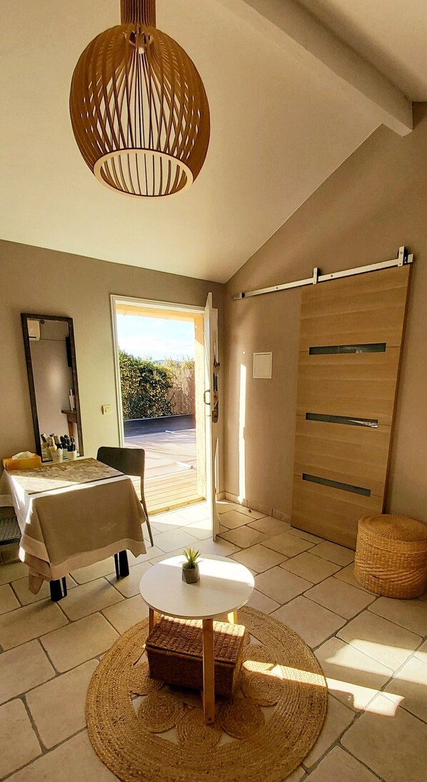 Dining - Villa Calme Piscine Privative et Dépendance, 4 mn à Pied Centre Lorgues Provence (Lorgues)