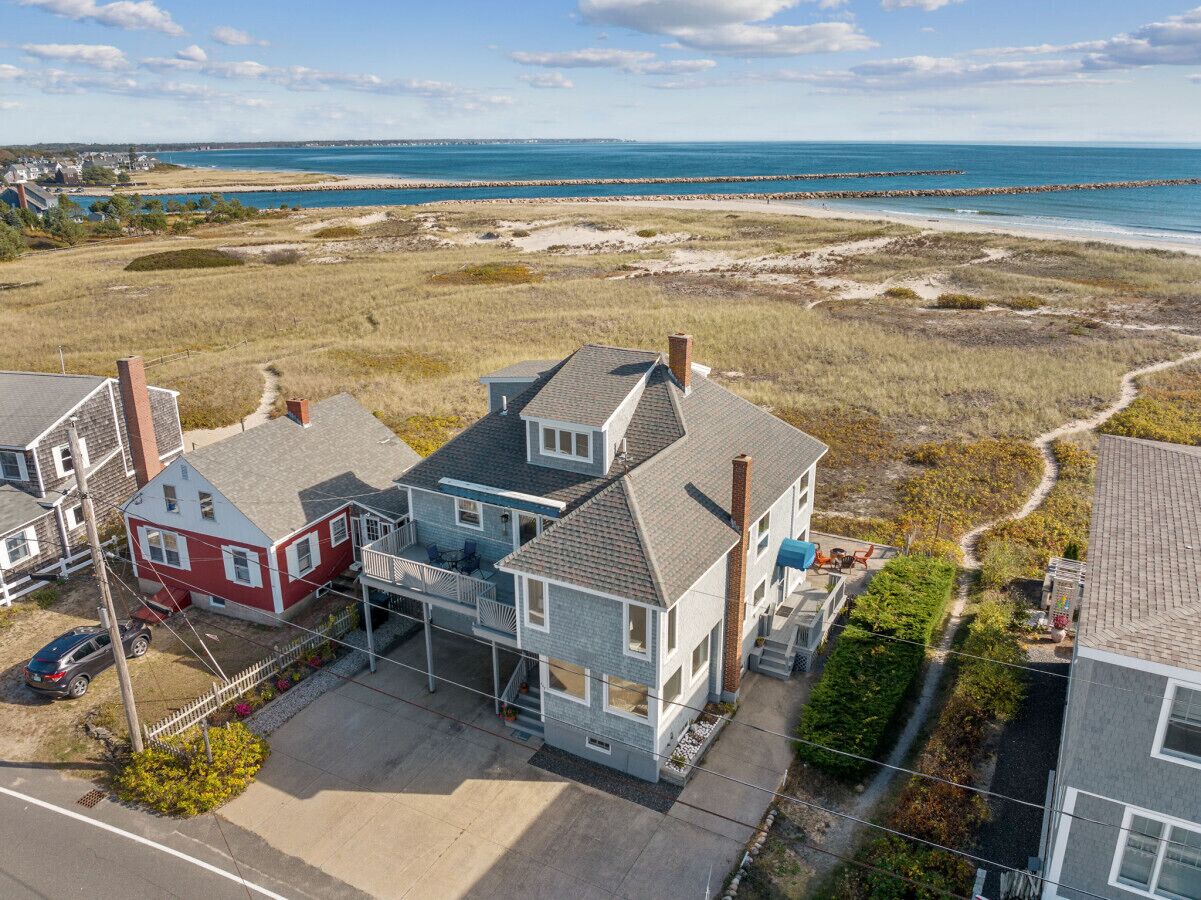 Beachfront Retreat with Breathtaking Views