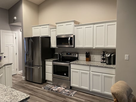 Private kitchen. Modern Hideaway
