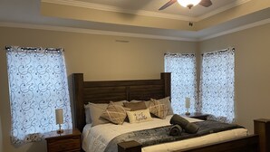 3 室のベッドルーム、WiFi、ベッドシーツ