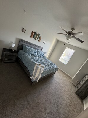 1 chambre, fer et planche à repasser, Wi-Fi, literie fournie