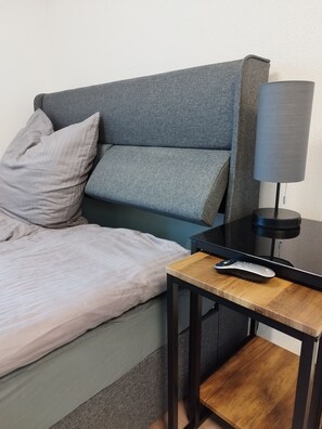 1 bedroom, travel cot, WiFi, bed sheets