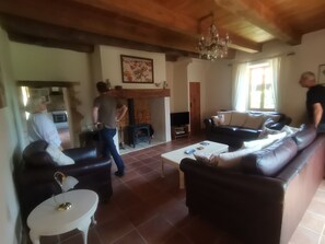 TV, fireplace, foosball, table tennis