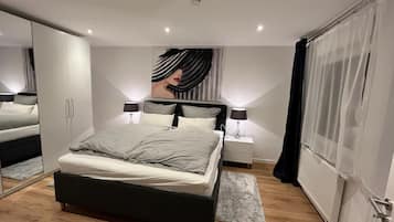 1 bedroom, desk, iron/ironing board, free WiFi