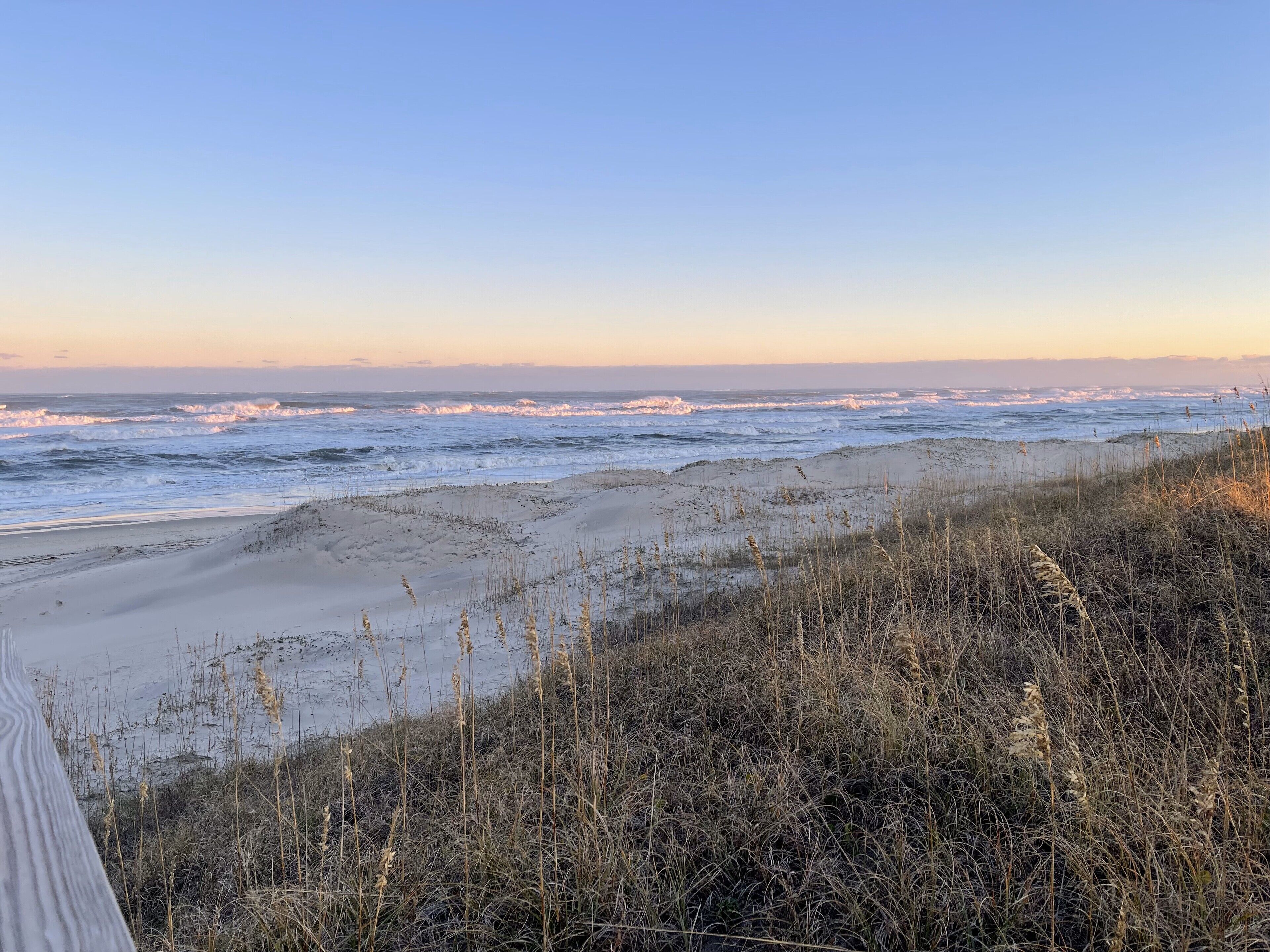 Beach nearby, sun-loungers, beach towels
