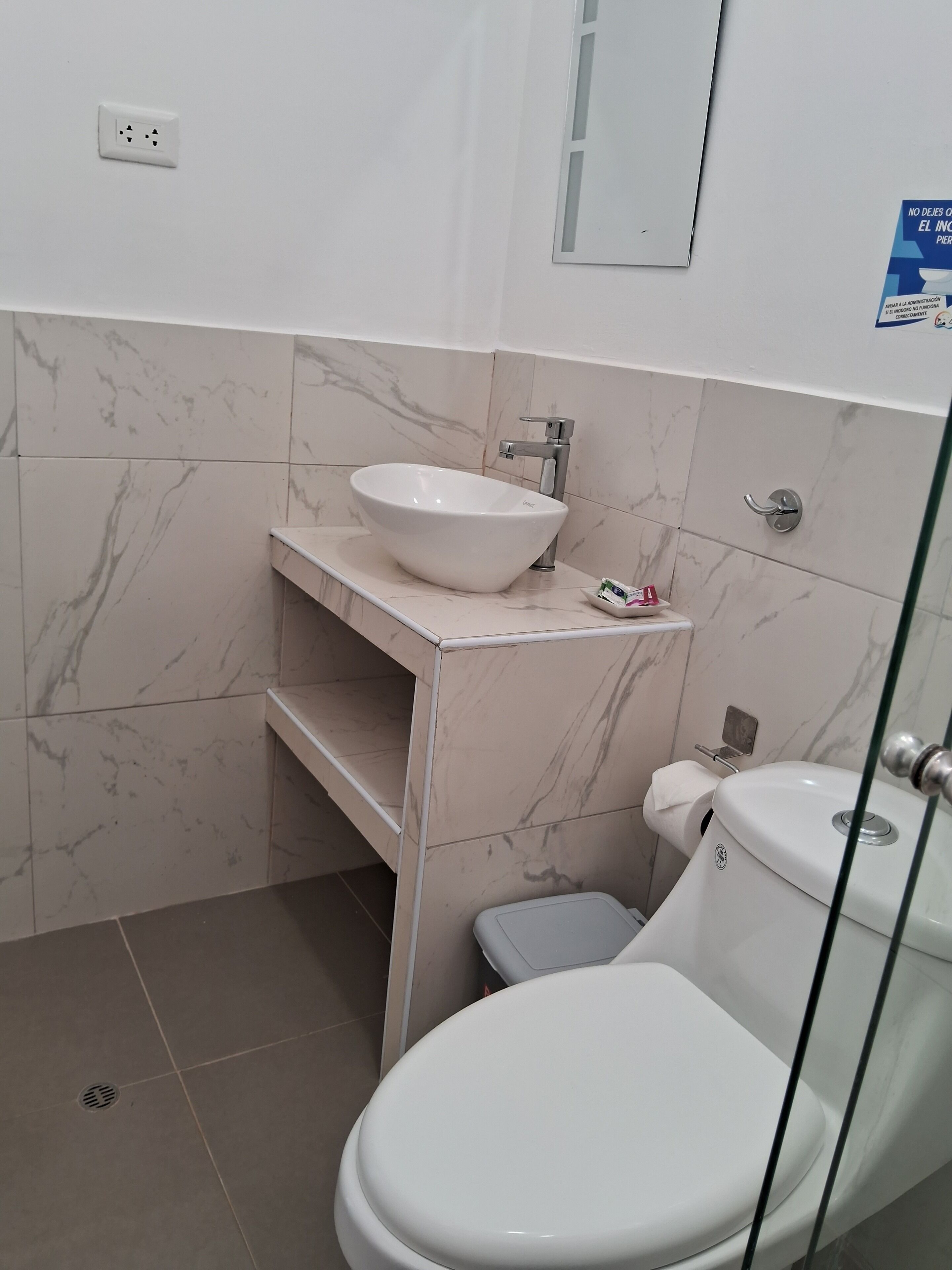 Family Suite | Bathroom | Shower, rainfall showerhead, designer toiletries, towels