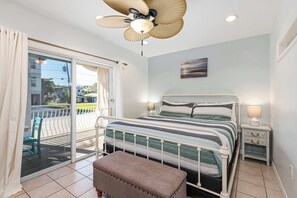 2 chambres, lit de bébé portatif, Wi-Fi, literie fournie