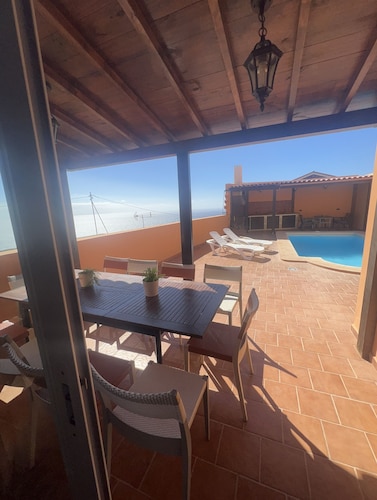 Casita con Piscina y Zona de Barbacoa