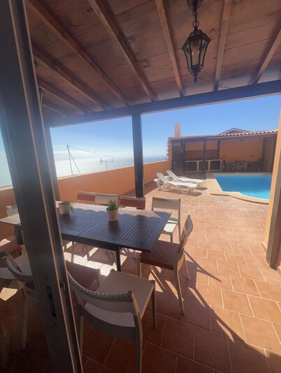 Casita con Piscina y Zona de Barbacoa