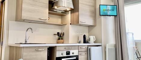 Four, plaque de cuisson, lave-vaisselle