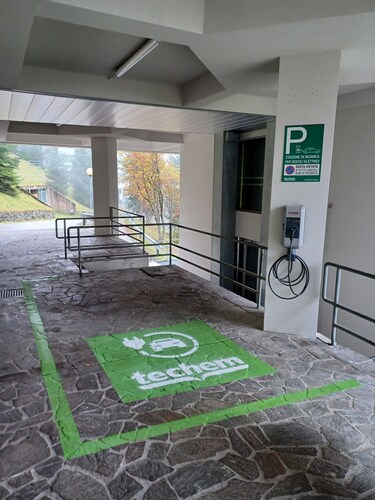 BEAR HOUSE - Cozy den for skiers